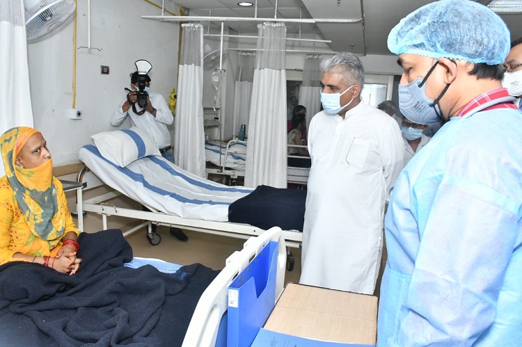 Press Release on visit of Sh. Bhupender Yadav, Minister for Labour and Employment, Govt. of India and Interaction with Female Brick Kiln Workers at Health Check-up camp organised at ESIC Medical College, Faridabad on 01.05.2022.