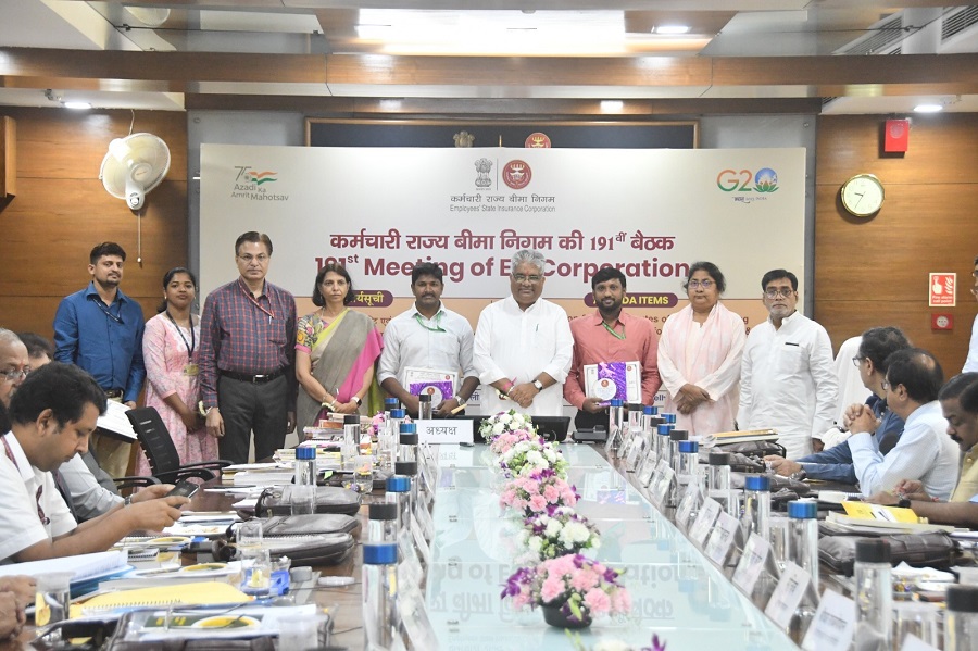 Shri Bhupender Yadav launches Chemotherapy Services in 30 ESIC Hospitals across the country